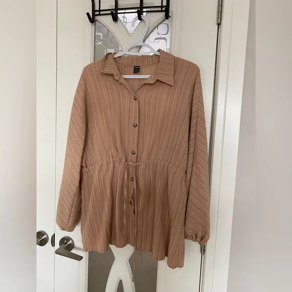 Top - Picture 4 of 7